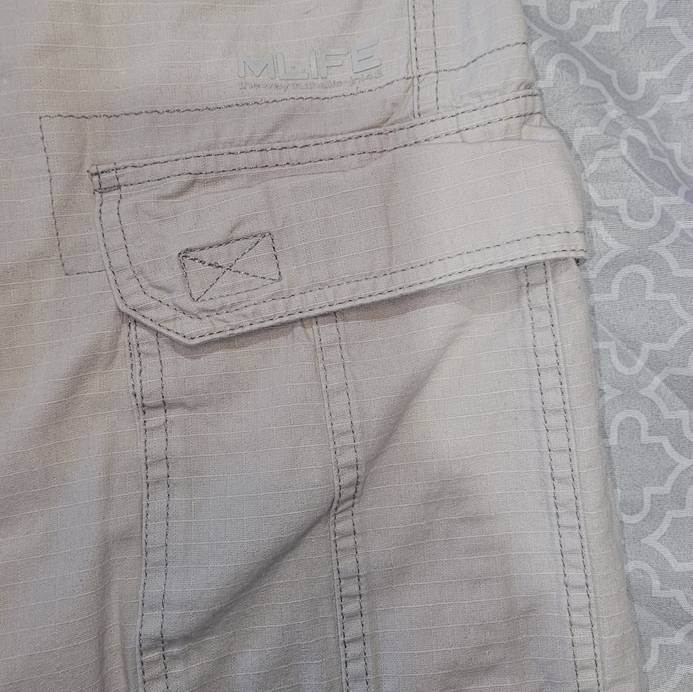Men shorts - Picture 3 of 5